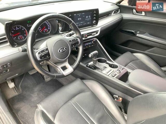 Чорний Кіа K5, об'ємом двигуна 2 л та пробігом 155 тис. км за 21250 $, фото 26 на Automoto.ua