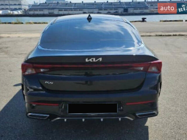 Чорний Кіа K5, об'ємом двигуна 2 л та пробігом 40 тис. км за 17800 $, фото 4 на Automoto.ua