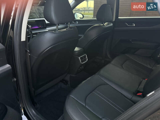 Черный Киа K5, объемом двигателя 2 л и пробегом 137 тыс. км за 22900 $, фото 29 на Automoto.ua