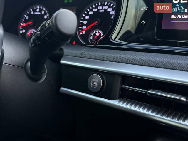 Черный Киа K5, объемом двигателя 2 л и пробегом 137 тыс. км за 22900 $, фото 32 на Automoto.ua