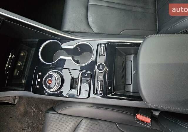 Черный Киа K5, объемом двигателя 2 л и пробегом 145 тыс. км за 21500 $, фото 10 на Automoto.ua