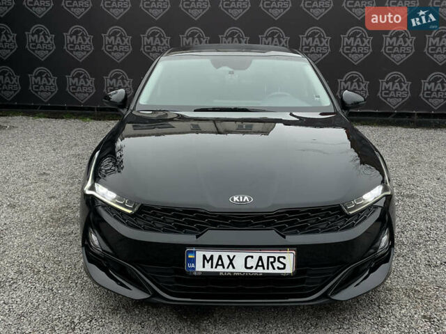 Черный Киа K5, объемом двигателя 2 л и пробегом 155 тыс. км за 19200 $, фото 1 на Automoto.ua