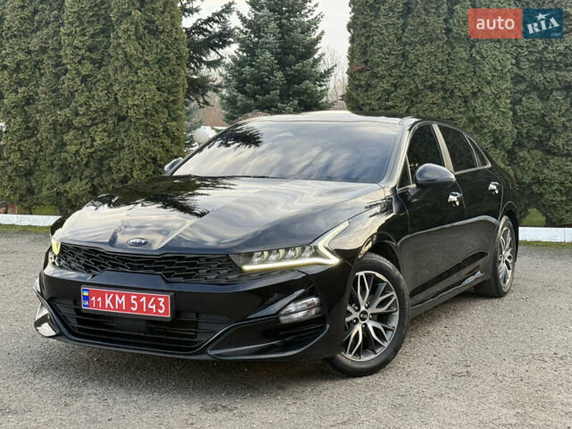 Черный Киа K5, объемом двигателя 2 л и пробегом 137 тыс. км за 22900 $, фото 3 на Automoto.ua