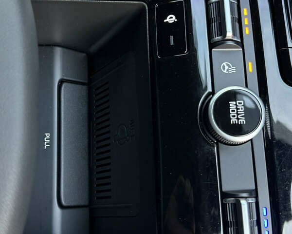 Черный Киа K5, объемом двигателя 2 л и пробегом 137 тыс. км за 22900 $, фото 35 на Automoto.ua