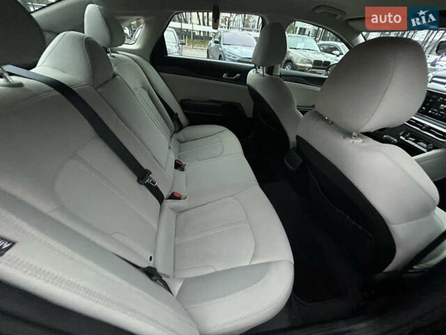 Черный Киа K5, объемом двигателя 1.6 л и пробегом 109 тыс. км за 20500 $, фото 25 на Automoto.ua