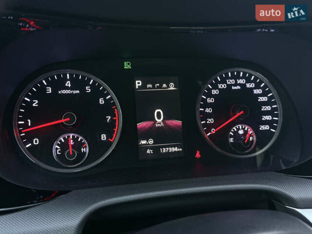 Черный Киа K5, объемом двигателя 2 л и пробегом 137 тыс. км за 22900 $, фото 40 на Automoto.ua