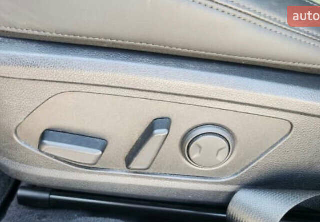 Чорний Кіа K5, об'ємом двигуна 2 л та пробігом 40 тис. км за 17800 $, фото 16 на Automoto.ua