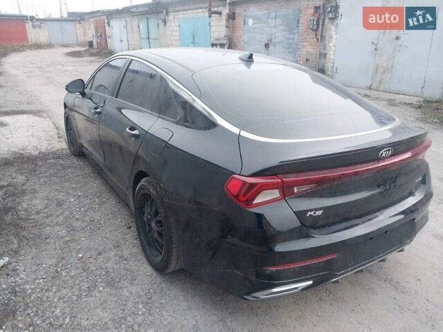 Черный Киа K5, объемом двигателя 1.6 л и пробегом 110 тыс. км за 13300 $, фото 3 на Automoto.ua