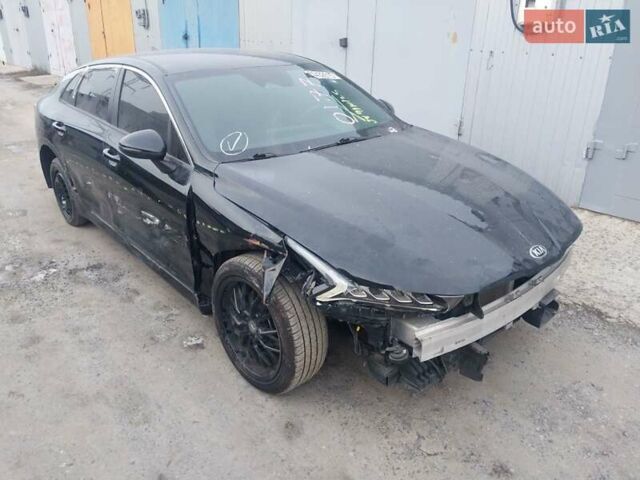 Черный Киа K5, объемом двигателя 1.6 л и пробегом 110 тыс. км за 13300 $, фото 1 на Automoto.ua