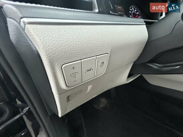 Черный Киа K5, объемом двигателя 1.6 л и пробегом 109 тыс. км за 20500 $, фото 20 на Automoto.ua