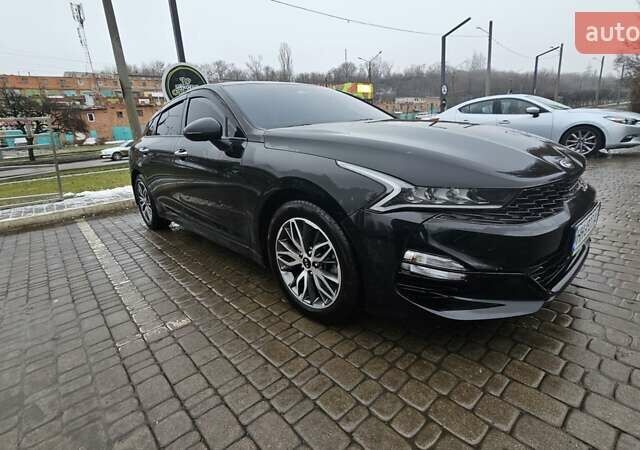 Черный Киа K5, объемом двигателя 2 л и пробегом 145 тыс. км за 21500 $, фото 6 на Automoto.ua