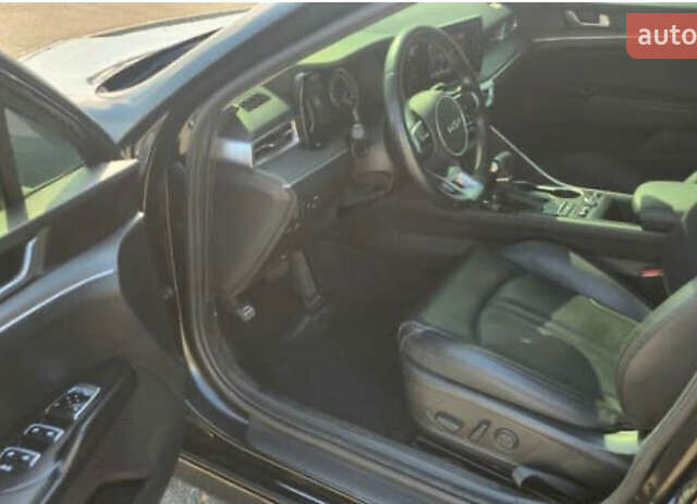 Чорний Кіа K5, об'ємом двигуна 2 л та пробігом 40 тис. км за 17800 $, фото 8 на Automoto.ua