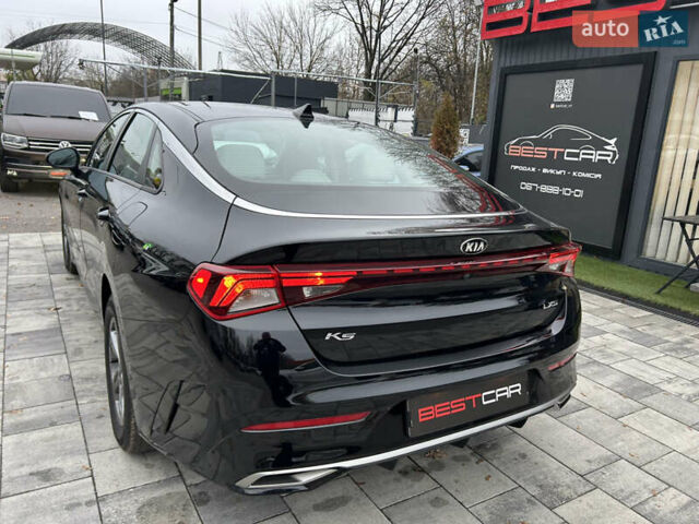 Черный Киа K5, объемом двигателя 1.6 л и пробегом 109 тыс. км за 20500 $, фото 14 на Automoto.ua