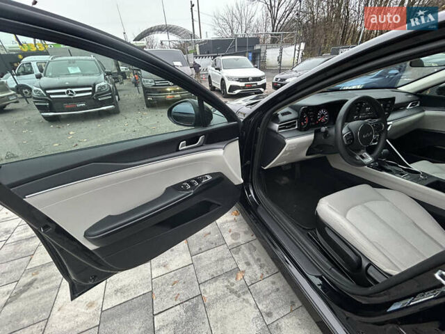 Черный Киа K5, объемом двигателя 1.6 л и пробегом 109 тыс. км за 20500 $, фото 17 на Automoto.ua