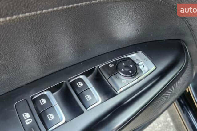 Чорний Кіа K5, об'ємом двигуна 2 л та пробігом 40 тис. км за 17800 $, фото 13 на Automoto.ua