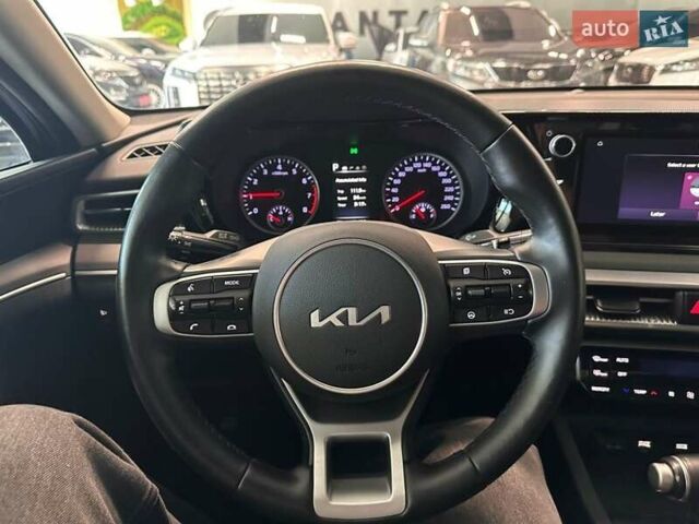 Черный Киа K5, объемом двигателя 2 л и пробегом 171 тыс. км за 21900 $, фото 12 на Automoto.ua