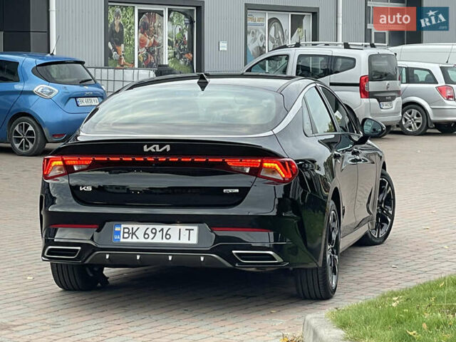 Черный Киа K5, объемом двигателя 1.6 л и пробегом 7 тыс. км за 23199 $, фото 5 на Automoto.ua