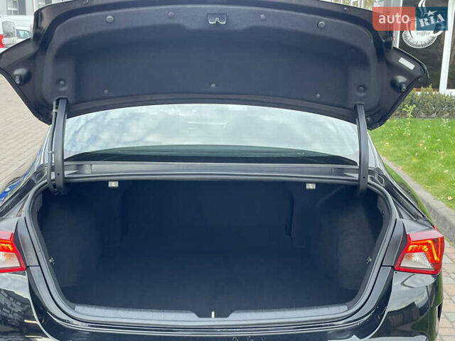 Черный Киа K5, объемом двигателя 1.6 л и пробегом 7 тыс. км за 23199 $, фото 54 на Automoto.ua