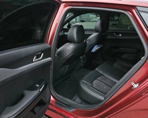 Красный Киа K5, объемом двигателя 1.6 л и пробегом 117 тыс. км за 24500 $, фото 30 на Automoto.ua