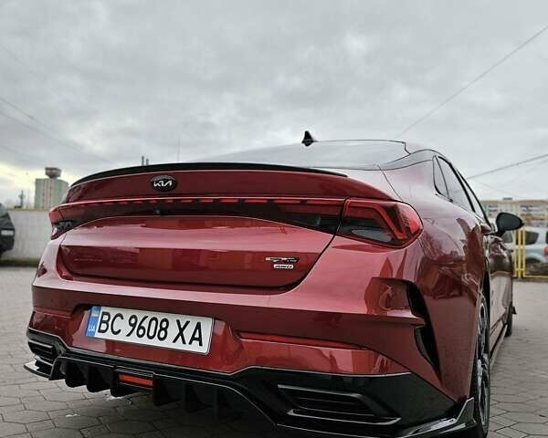 Красный Киа K5, объемом двигателя 1.6 л и пробегом 117 тыс. км за 24500 $, фото 3 на Automoto.ua