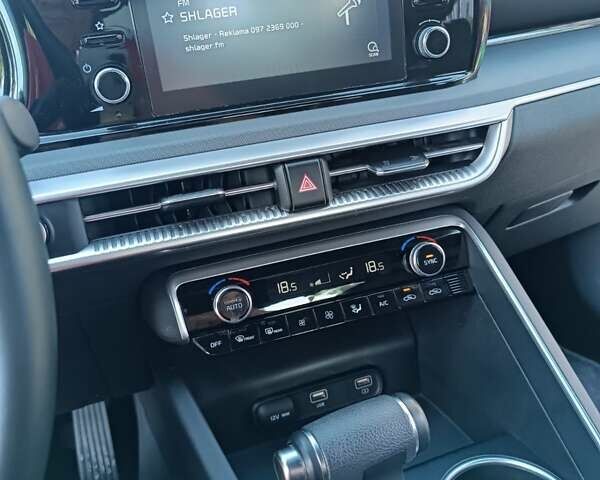 Красный Киа K5, объемом двигателя 1.59 л и пробегом 10 тыс. км за 24000 $, фото 4 на Automoto.ua