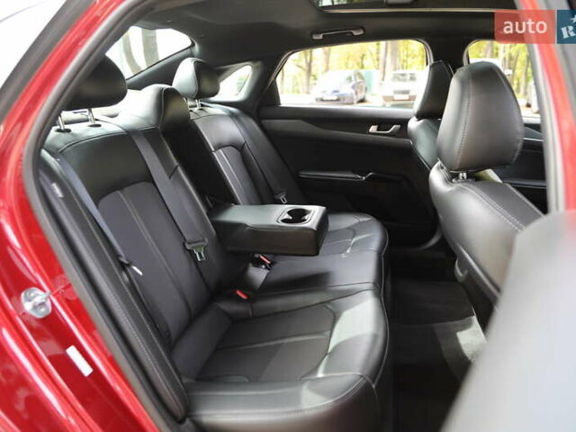 Червоний Кіа K5, об'ємом двигуна 1.6 л та пробігом 8 тис. км за 21500 $, фото 9 на Automoto.ua