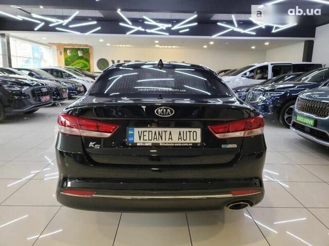 Кіа K5, об'ємом двигуна 1.7 л та пробігом 146 тис. км за 13900 $, фото 4 на Automoto.ua