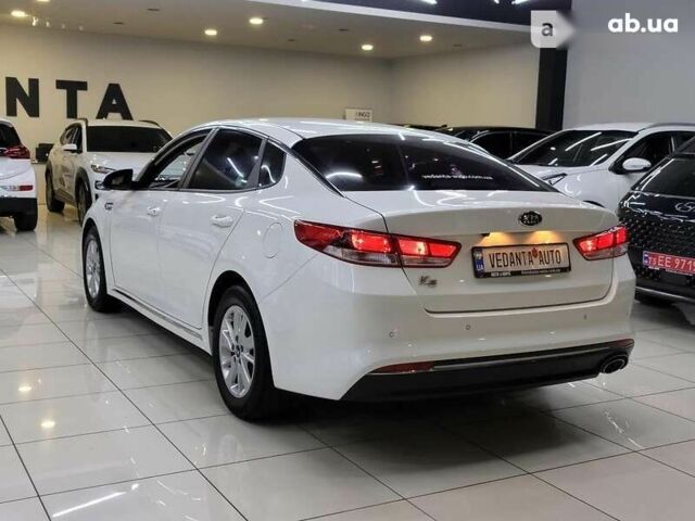 Кіа K5, об'ємом двигуна 2 л та пробігом 173 тис. км за 12000 $, фото 5 на Automoto.ua