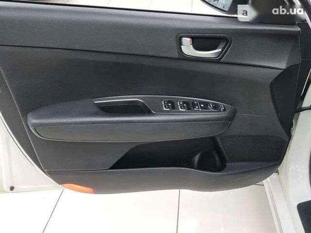 Кіа K5, об'ємом двигуна 2 л та пробігом 173 тис. км за 12000 $, фото 9 на Automoto.ua