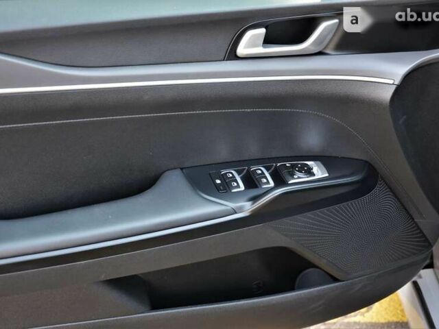 Киа K5, объемом двигателя 1.6 л и пробегом 16 тыс. км за 23999 $, фото 11 на Automoto.ua