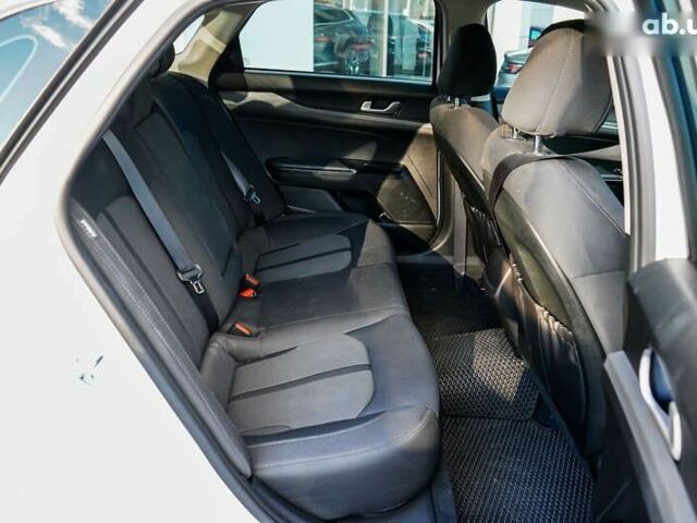 Киа K5, объемом двигателя 1.6 л и пробегом 12 тыс. км за 22750 $, фото 29 на Automoto.ua