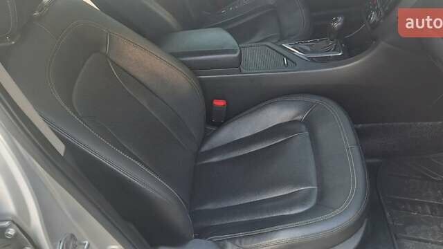 Кіа K5, об'ємом двигуна 2 л та пробігом 260 тис. км за 7500 $, фото 9 на Automoto.ua