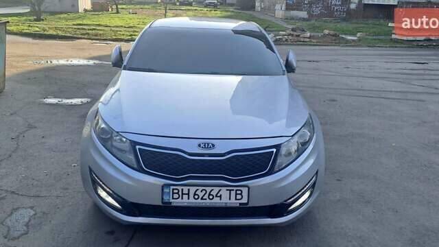 Кіа K5, об'ємом двигуна 2 л та пробігом 260 тис. км за 7500 $, фото 5 на Automoto.ua