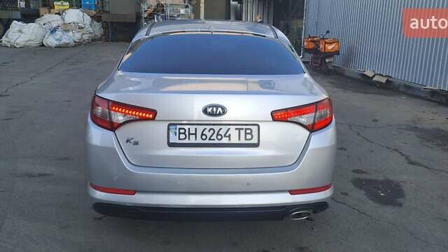 Кіа K5, об'ємом двигуна 2 л та пробігом 260 тис. км за 7500 $, фото 7 на Automoto.ua