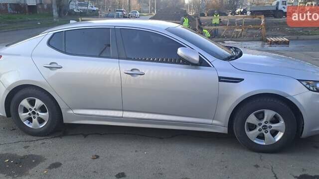 Кіа K5, об'ємом двигуна 2 л та пробігом 260 тис. км за 7500 $, фото 3 на Automoto.ua