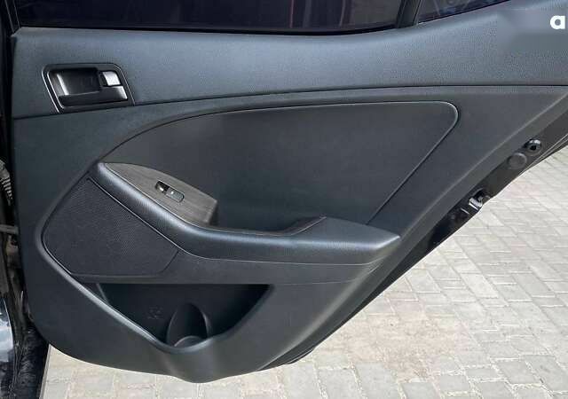 Киа K5, объемом двигателя 0 л и пробегом 340 тыс. км за 8200 $, фото 28 на Automoto.ua