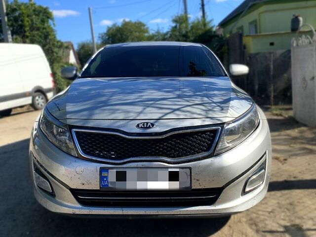 Кіа K5, об'ємом двигуна 2 л та пробігом 198 тис. км за 8200 $, фото 1 на Automoto.ua