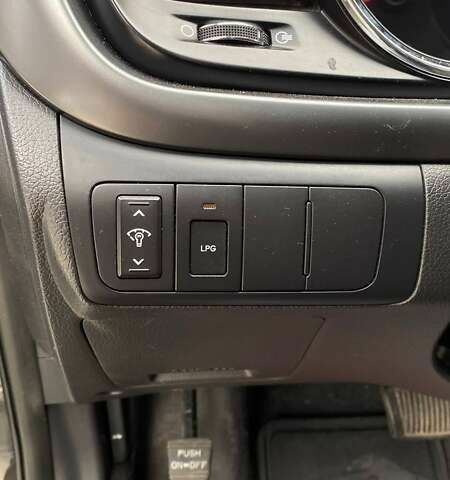 Киа K5, объемом двигателя 0 л и пробегом 340 тыс. км за 8200 $, фото 15 на Automoto.ua