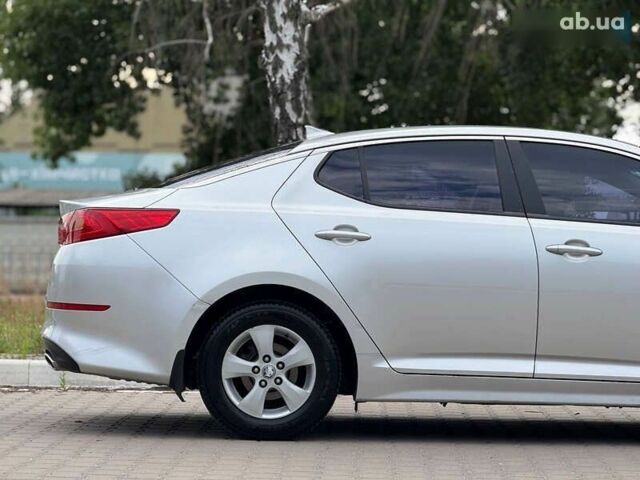 Кіа K5, об'ємом двигуна 2 л та пробігом 218 тис. км за 8350 $, фото 8 на Automoto.ua