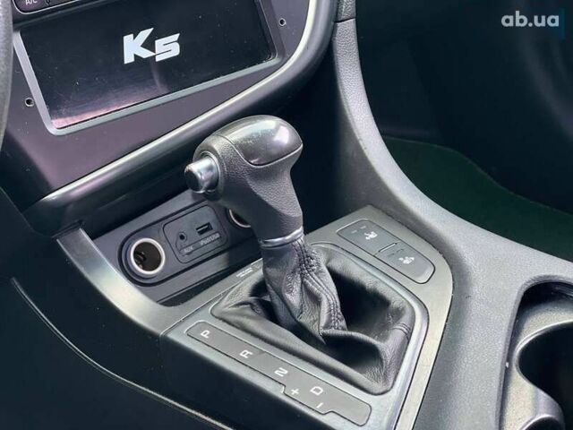 Киа K5, объемом двигателя 2 л и пробегом 216 тыс. км за 7600 $, фото 25 на Automoto.ua