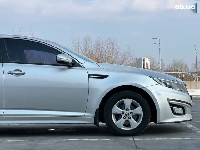 Киа K5, объемом двигателя 2 л и пробегом 216 тыс. км за 7600 $, фото 9 на Automoto.ua