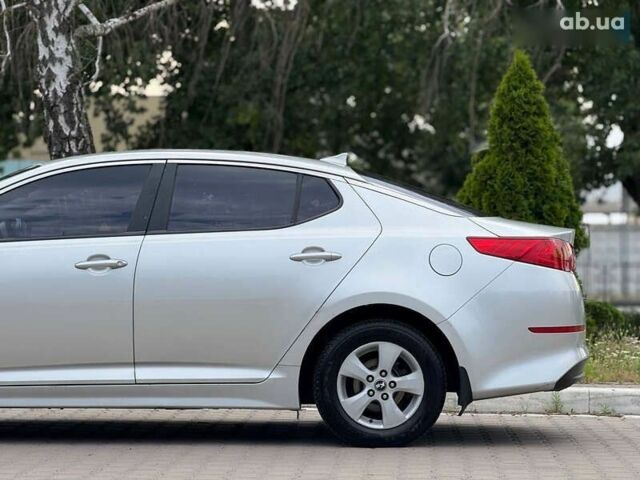 Кіа K5, об'ємом двигуна 2 л та пробігом 218 тис. км за 8350 $, фото 11 на Automoto.ua