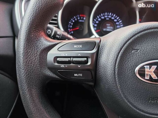 Кіа K5, об'ємом двигуна 2 л та пробігом 209 тис. км за 12790 $, фото 16 на Automoto.ua