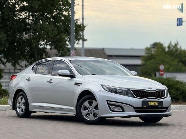 Кіа K5, об'ємом двигуна 2 л та пробігом 218 тис. км за 8350 $, фото 5 на Automoto.ua