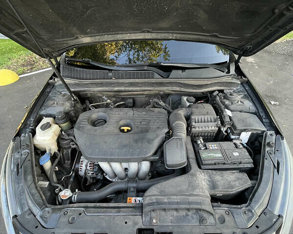 Киа K5, объемом двигателя 2 л и пробегом 370 тыс. км за 10000 $, фото 12 на Automoto.ua