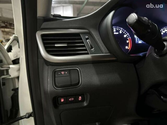 Киа K5, объемом двигателя 0 л и пробегом 200 тыс. км за 12700 $, фото 25 на Automoto.ua