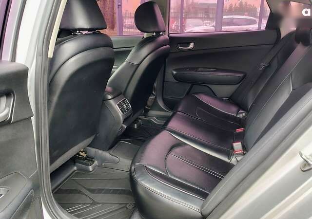 Киа K5, объемом двигателя 2 л и пробегом 314 тыс. км за 9999 $, фото 9 на Automoto.ua