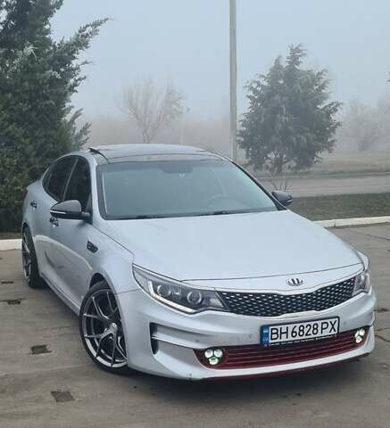 Киа K5, объемом двигателя 1.7 л и пробегом 168 тыс. км за 17500 $, фото 4 на Automoto.ua