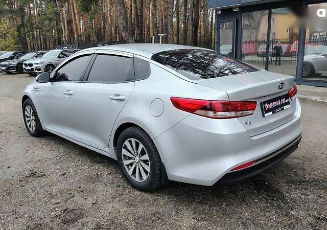 Киа K5, объемом двигателя 2 л и пробегом 314 тыс. км за 9999 $, фото 4 на Automoto.ua