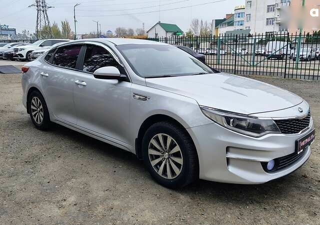 Киа K5, объемом двигателя 2 л и пробегом 314 тыс. км за 9999 $, фото 2 на Automoto.ua